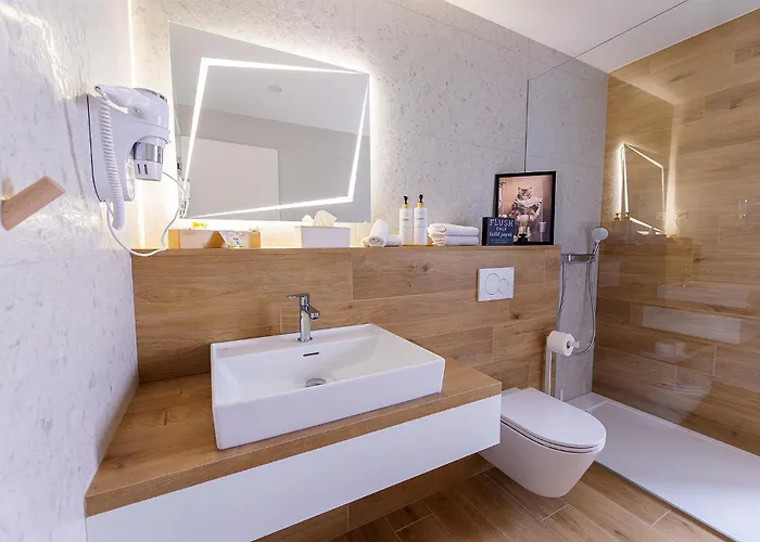 Eva (adults Only) Bled